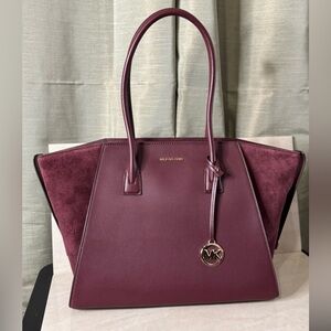 Michael Kors Tote Bag.